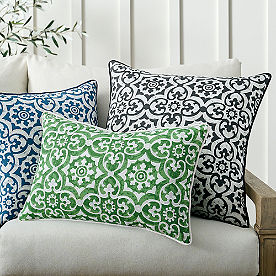 Monticello Piped Pillow