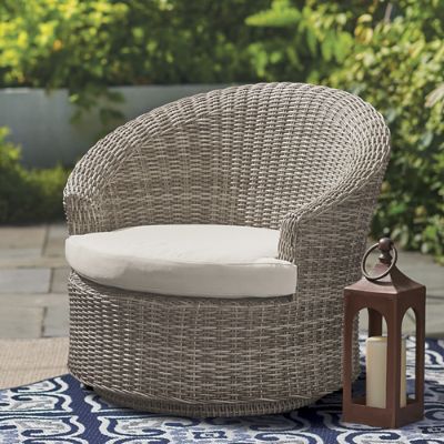 Wicker barrel deals chair outdoor