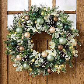 Fireside Holiday Cordless Wreath