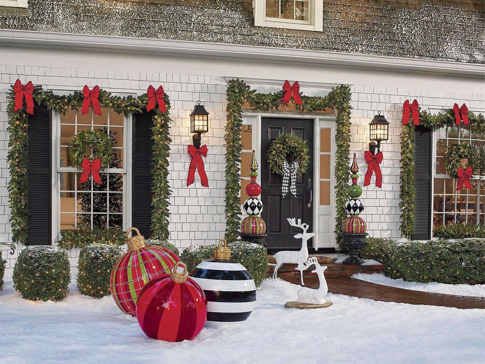 Christmas Porch Decorations: 15 Holly Jolly Looks - Grandin Road Blog