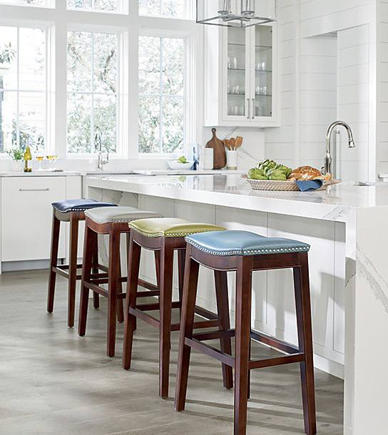 Bar Stool Ing Guide 3 Easy Steps To, How Much Space Do You Need For Three Bar Stools