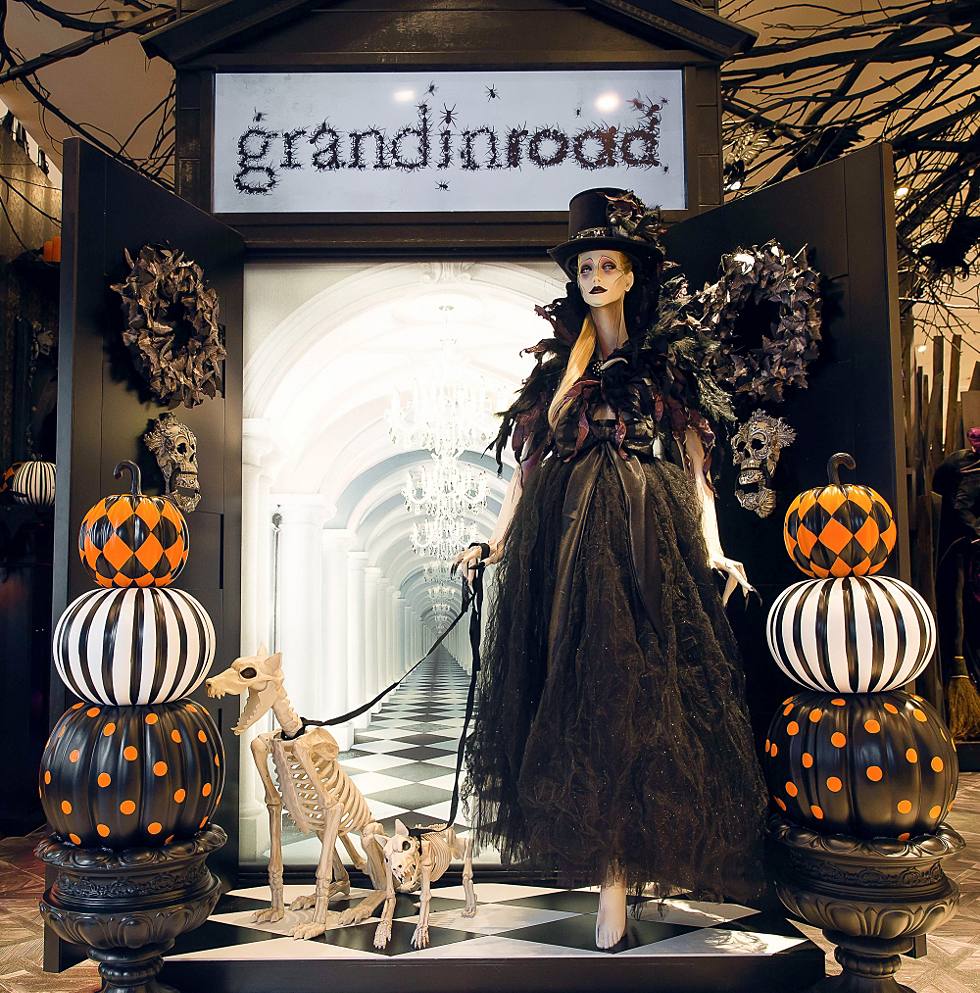 The Scare At Herald Square Grandin Road Halloween Shop Opens At Macy S Nyc Grandin Road Blog